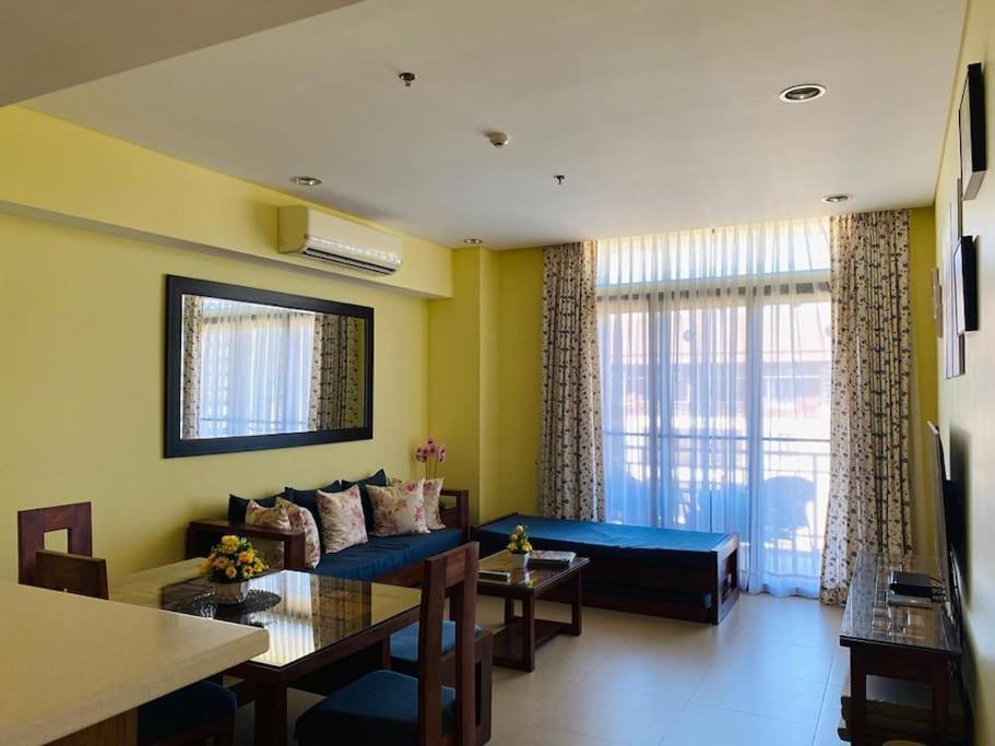 Anvaya Cove Penthouse Unit 10-2 Br. Lägenhet Morong  Exteriör bild